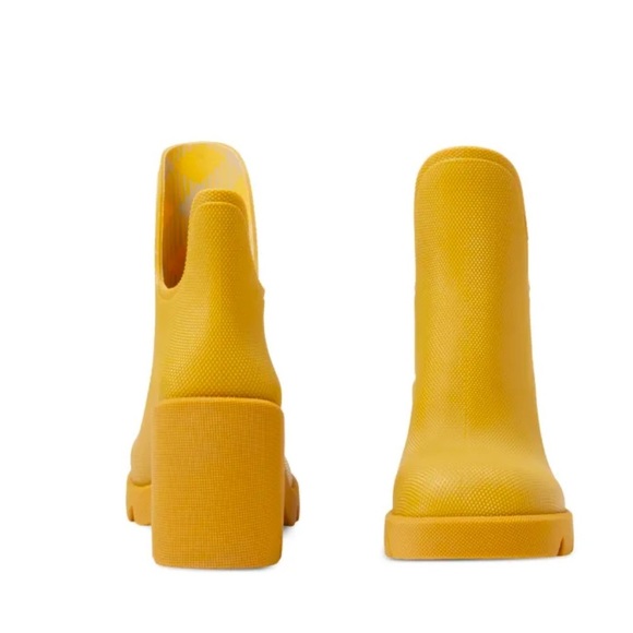 NIB Burberry Marsh ankle rain rubber sole heel boots Manilla yellow US 7 1/2 - Picture 2 of 12